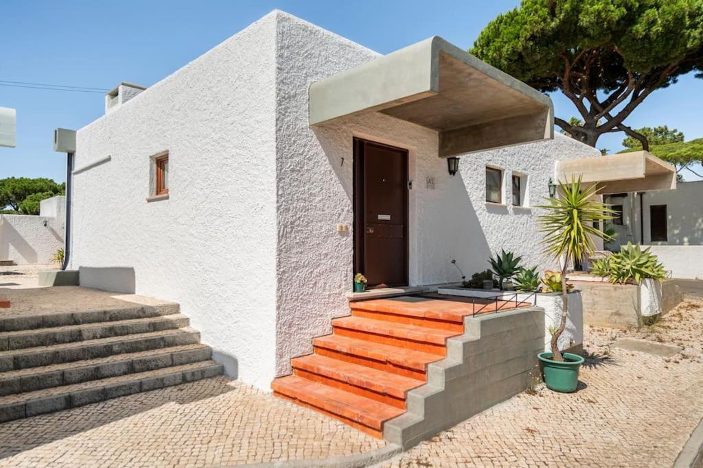 Sunny Villa With Golf Front View Виламура Экстерьер фото